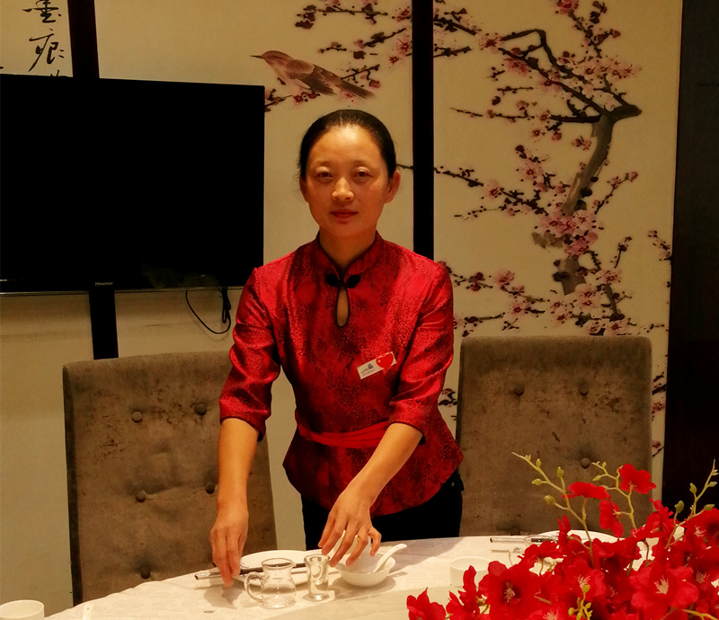 致敬，我親愛(ài)的同事——記迪尼斯伊川店客房員工陳華麗