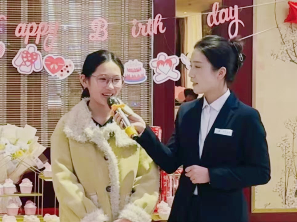 人生第一次，主持夢(mèng)的初次綻放